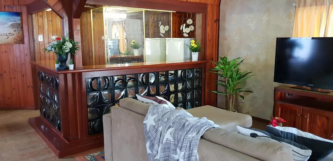 Woody Pt - Amazing 1970'S Share House By The Sea-4 Rooms Available! Woody Point Alloggio in famiglia