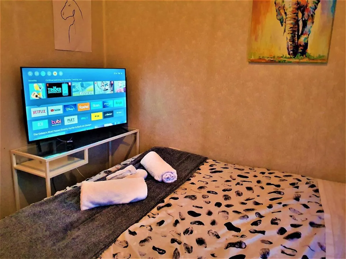 Woody Pt - Amazing 1970'S Share House By The Sea-4 Rooms Available! Woody Point Alloggio in famiglia
